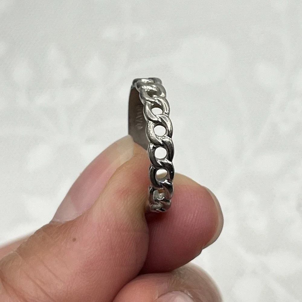 Vintage Avon Ring Silver Tone Links Chain Style Size 6-3/4